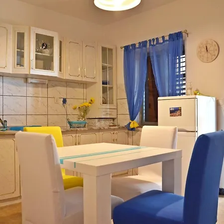 Apartment Ivusic *