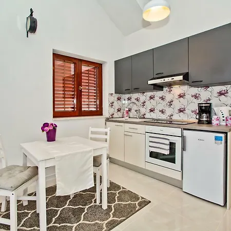Ivusic Apartment