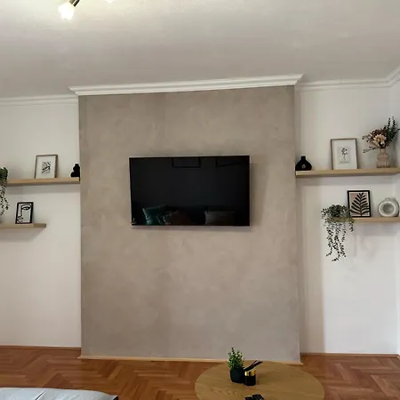 Ivusic דירה חוואר