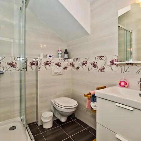 Ivusic דירה חוואר