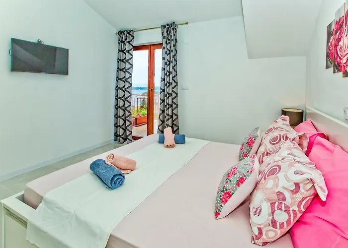 Ivusic Apartment *